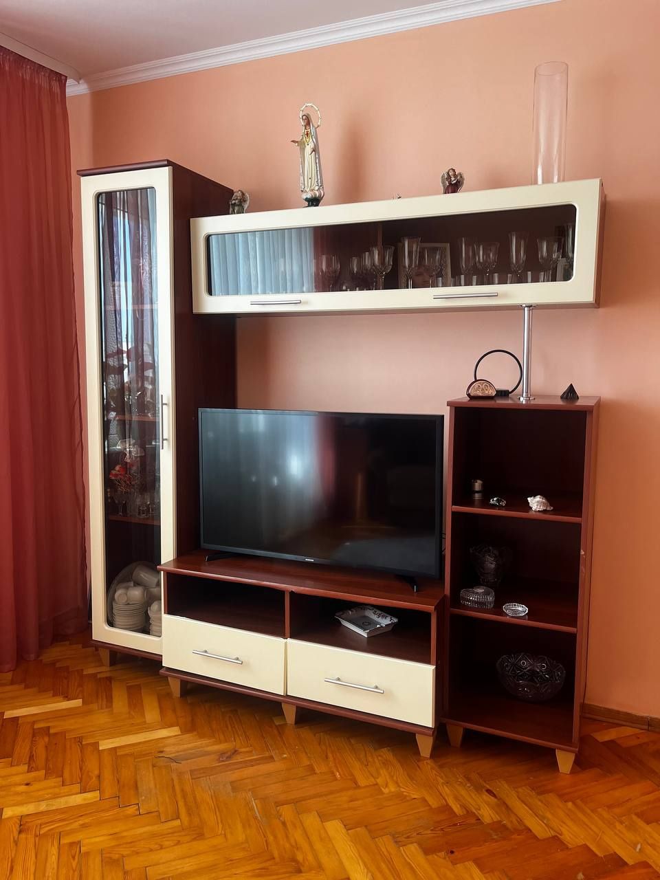 Продам меблі в зал