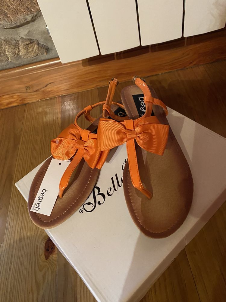 Sandalias novas laranja