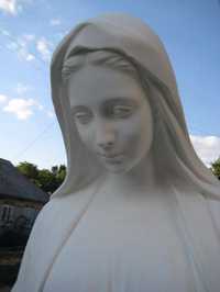 Скульптура Богородиці ( Почаївської божої матері )