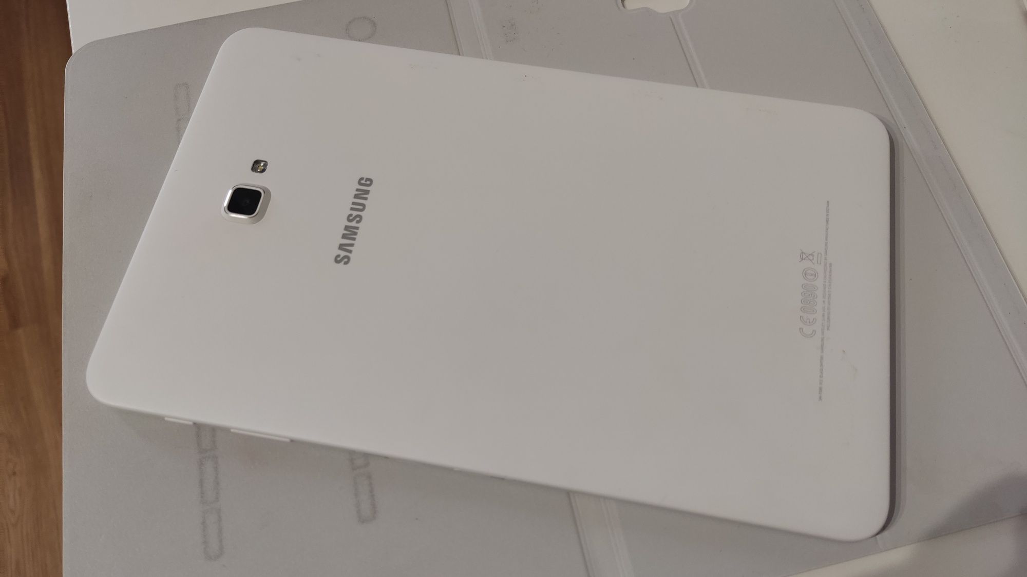 Tablet SAMSUNG Galaxy TAB A6 / 16GB / 10.1" / Etui