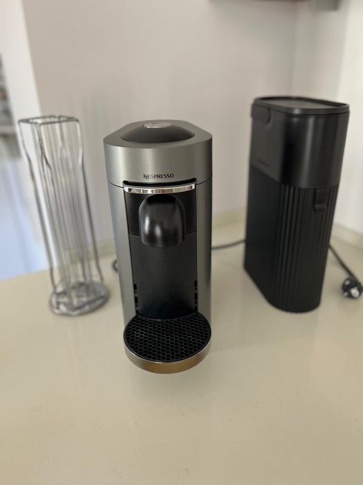 Máquina de café vertuo