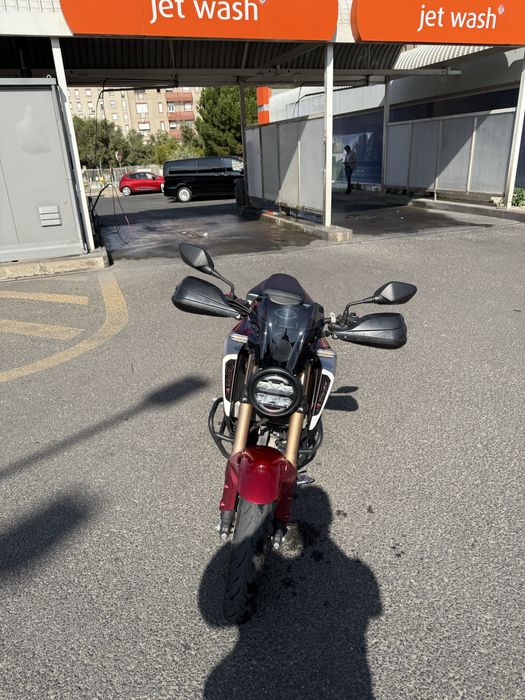 Honda cb 125r 2023