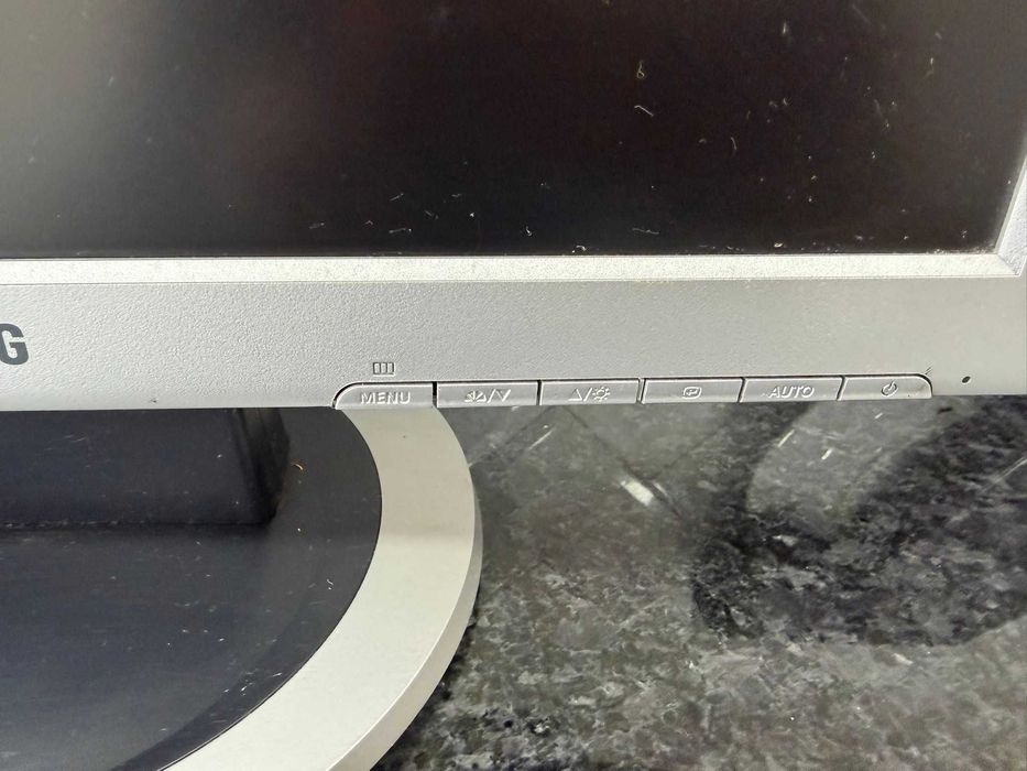 Monitor Samsung 901N