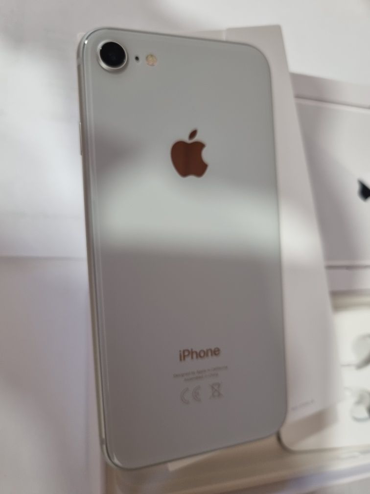 IPhone 8 silver 64gb