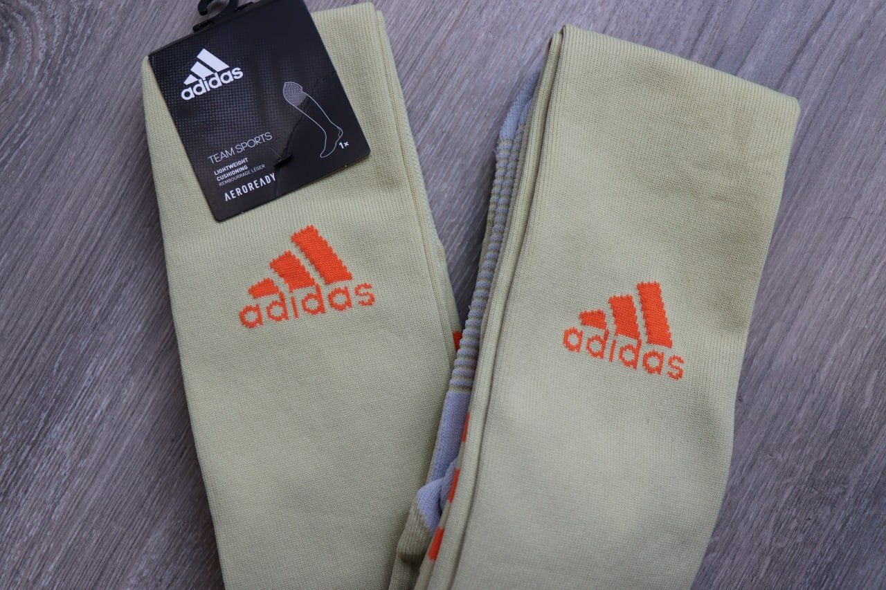 Футбольні Гетри Adidas (original)