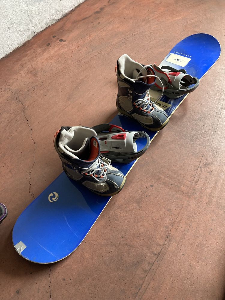 Snowboard prancha e botas