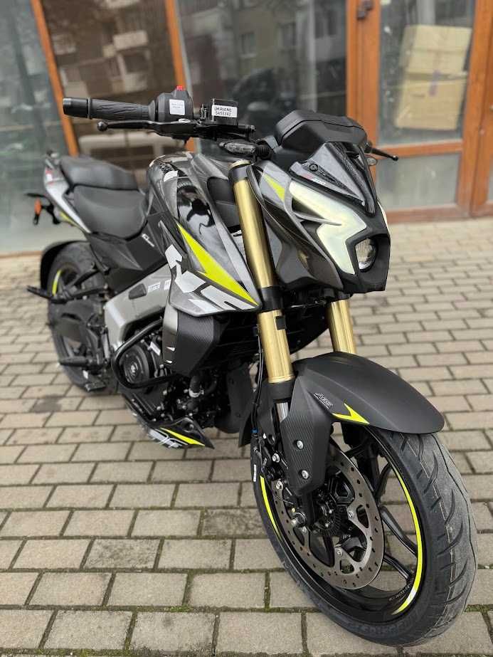 Мотоцикл Bajaj Pulsar NS400