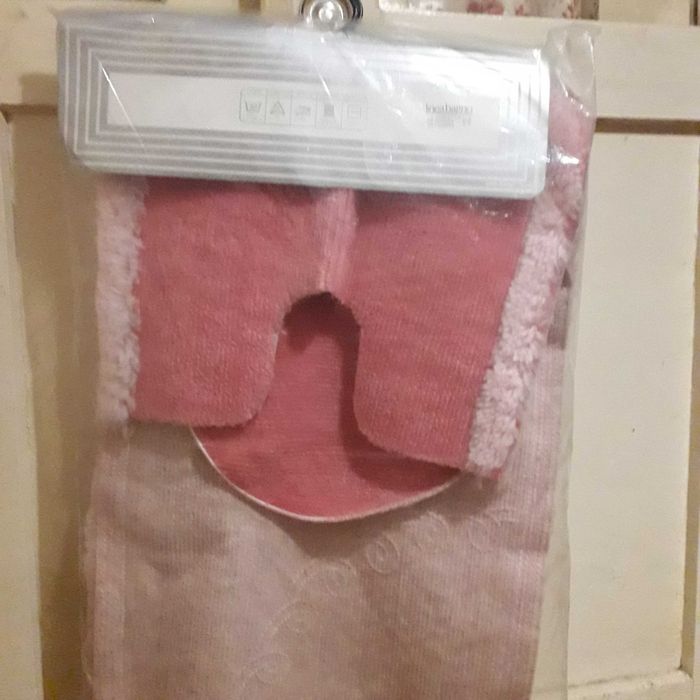 коврики для ванной комнаты произ. Италия