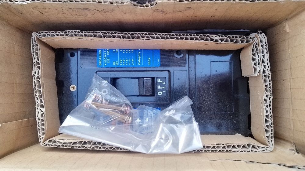 Автоматичний вимикач Terasaki TL‑100F TemBreak MCCB