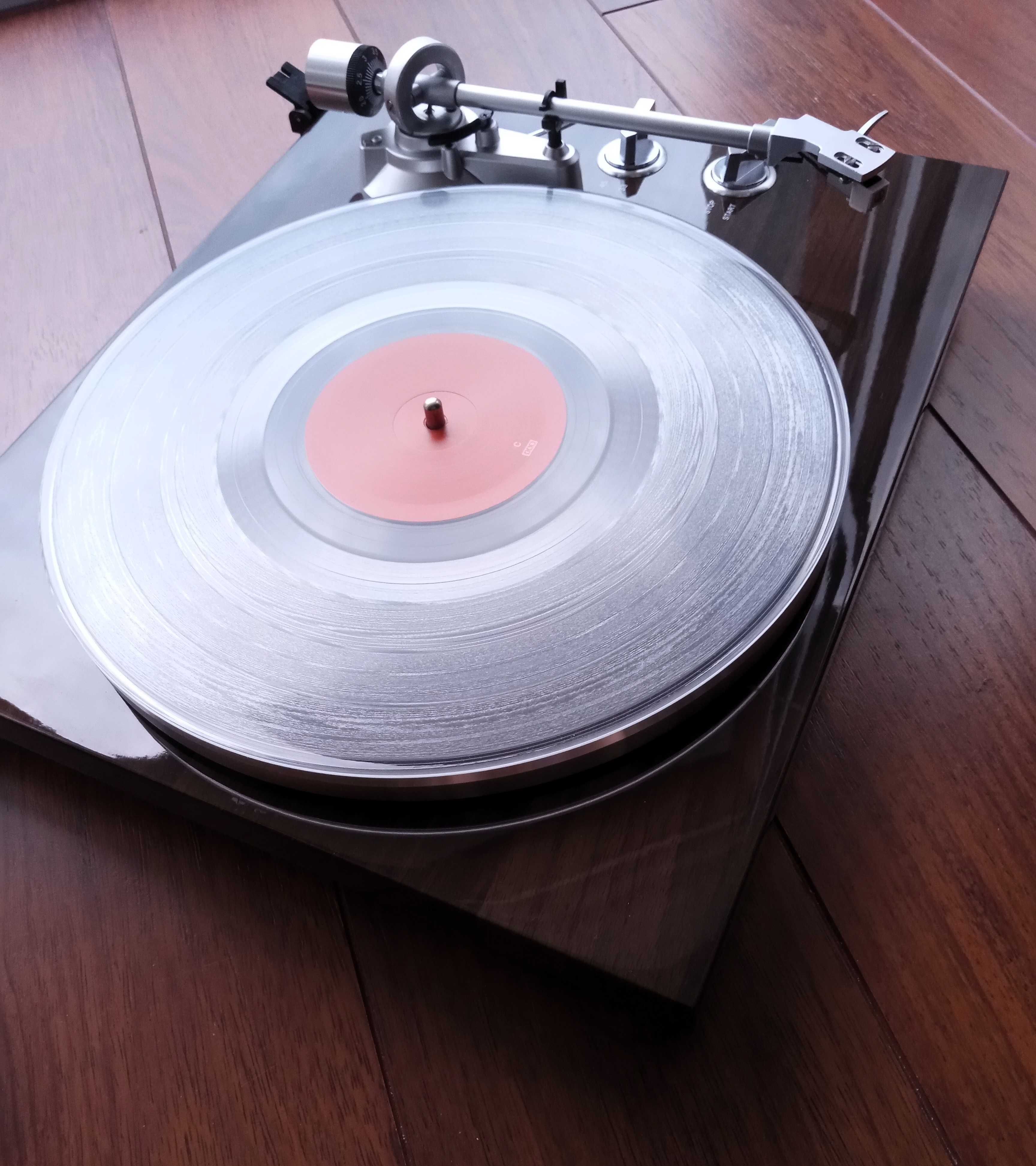 Gramofon CrossStu HP056 HQ BT igła Audio-Technica + GRATIS 2 Płyty