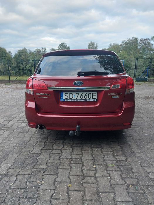 Subaru Legacy 2.0 Navi Comfort w perłowym czerwonym kolorze