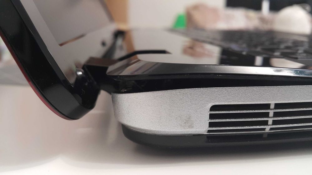 Ноутбук Dell Vostro 1015