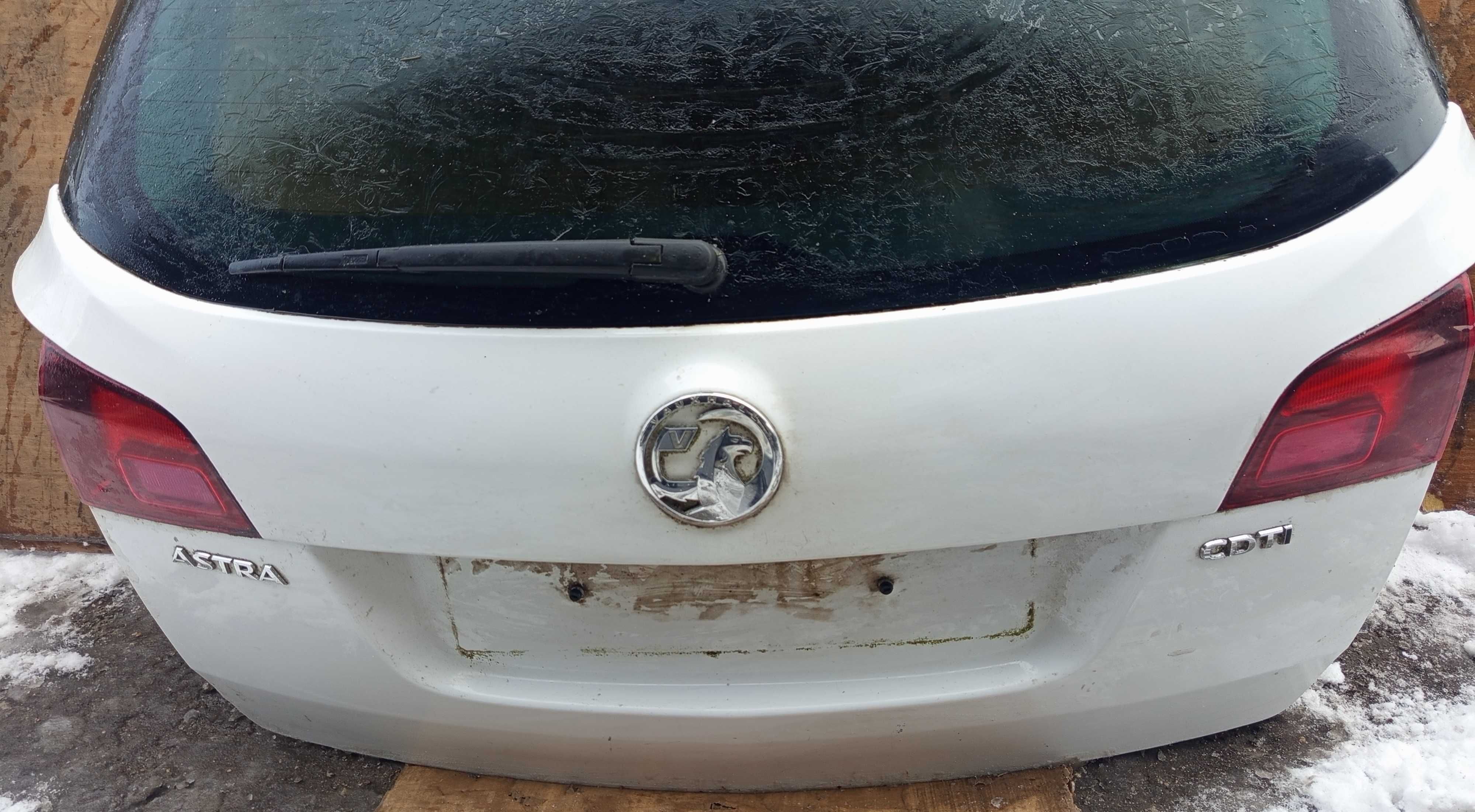 Kompletna Klapa Bagażnika OPEL ASTRA J Kombi
