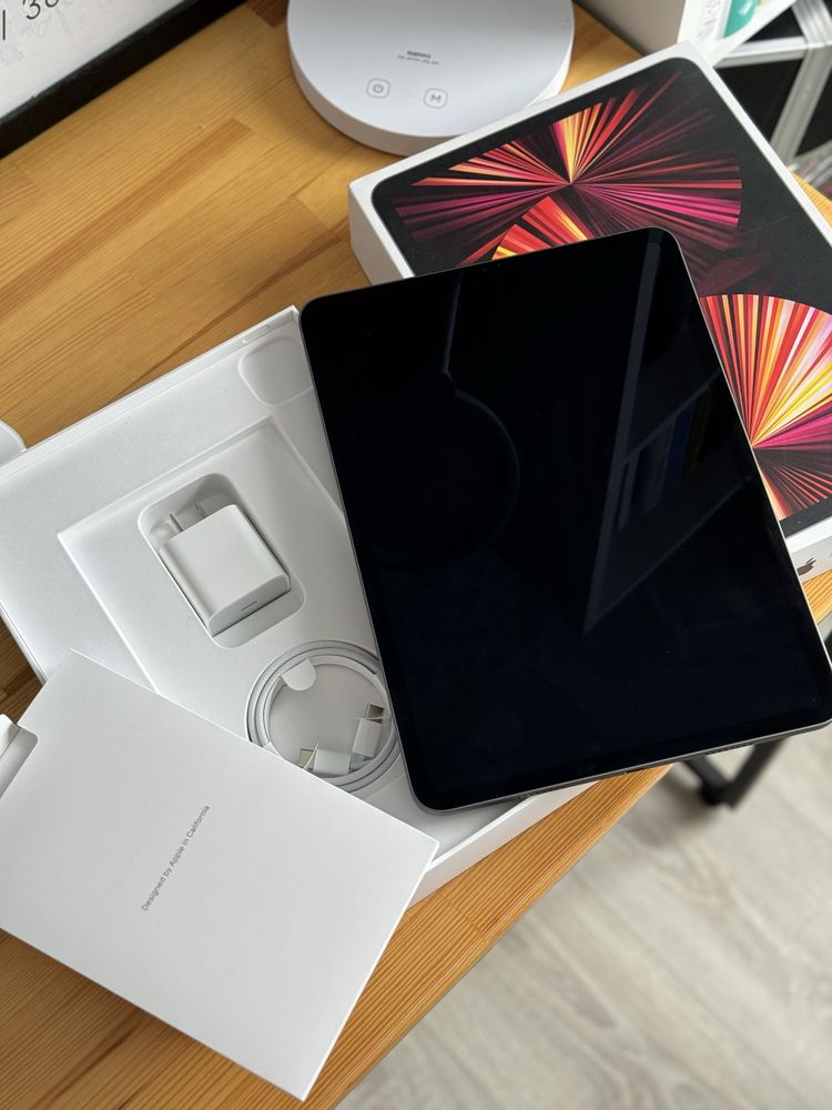 iPad Pro 11 M1 3th 2021 128GB Space Gray WiFi повн. компл., гарн. стан