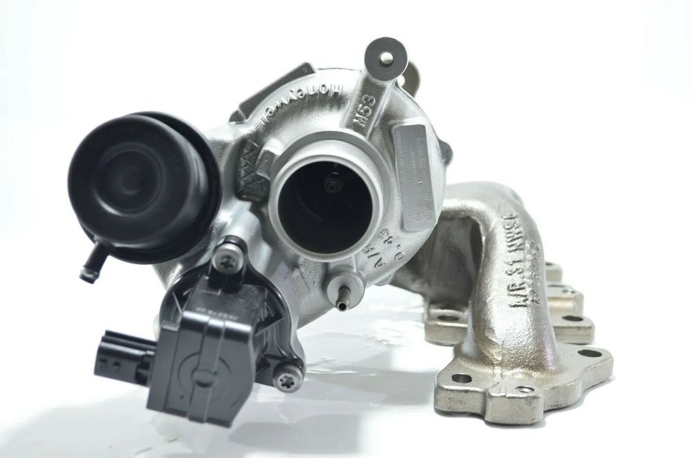 Turbosprężarka Turbo Renault Grand Scenic IV 1.2 TCe 130/132 KM 821042-10, 821042-0012, 821042-5010S, 821042-12, 144100054RA NGT1038LMSZ 1441100Q4G 144105784R