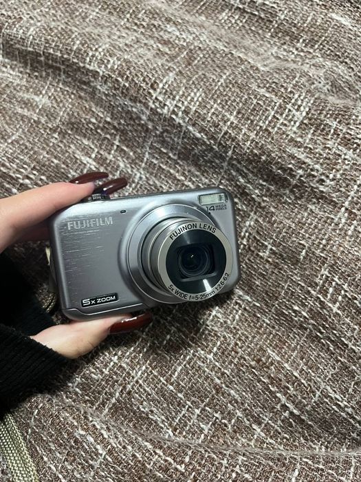 Цифровий фотоапарат Fujifilm finepix jx300