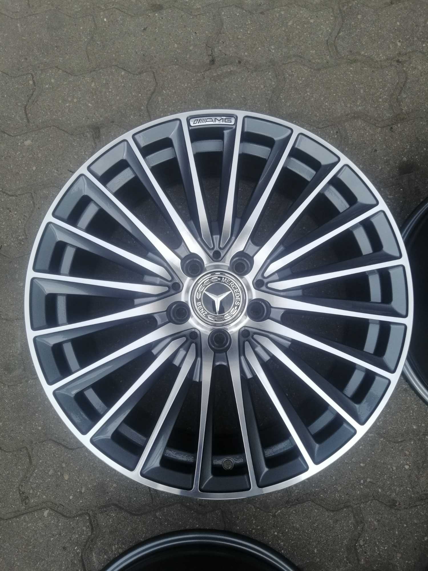 Felgi aluminiowe 5 x 112 R 18 Alufelgi oryginalne Mercedes AMG Carbon