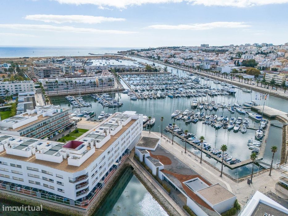 Espaço comercial com elevado potencial na Marina de Lagos