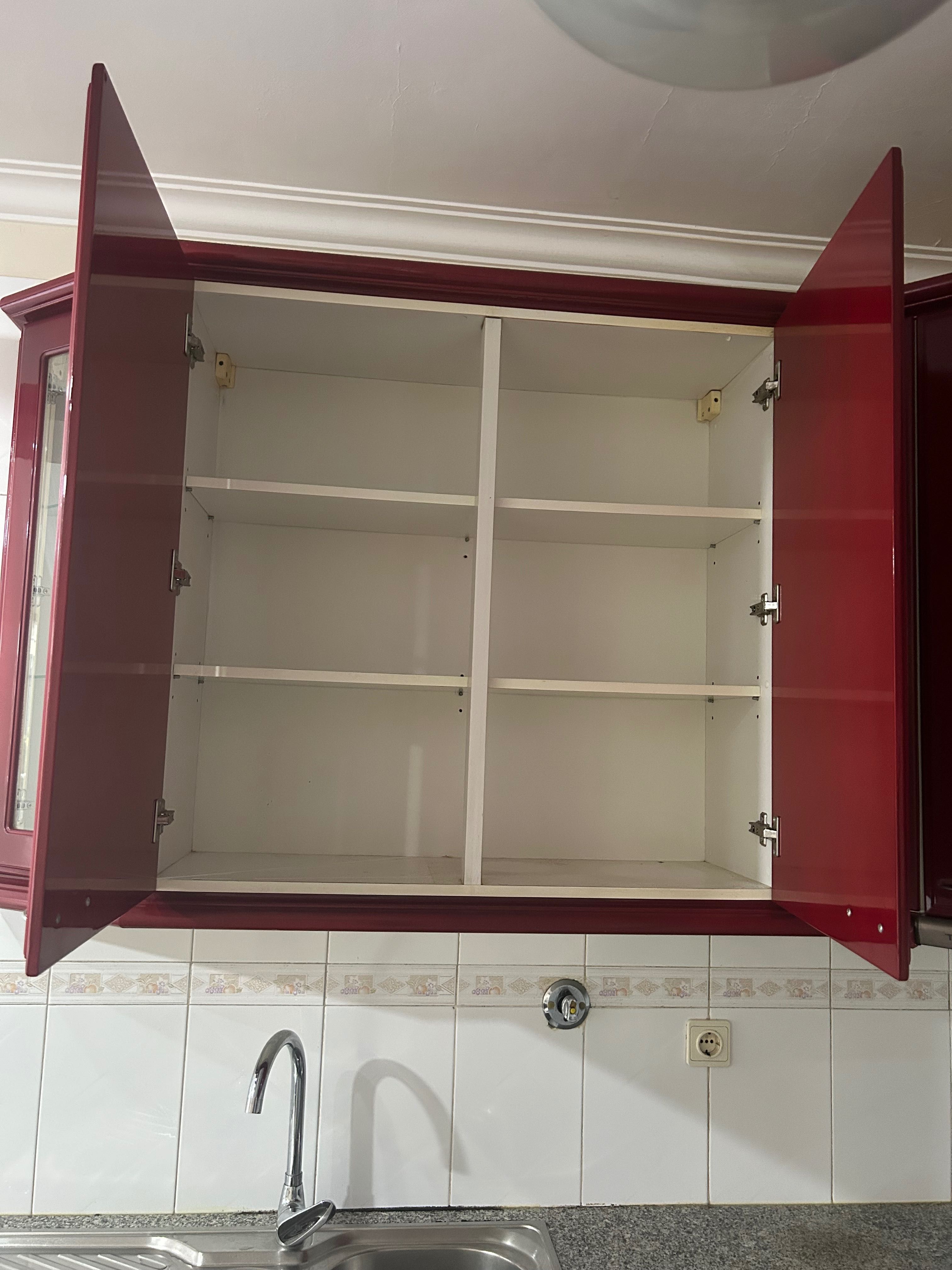 Móveis e Pedra de Cozinha