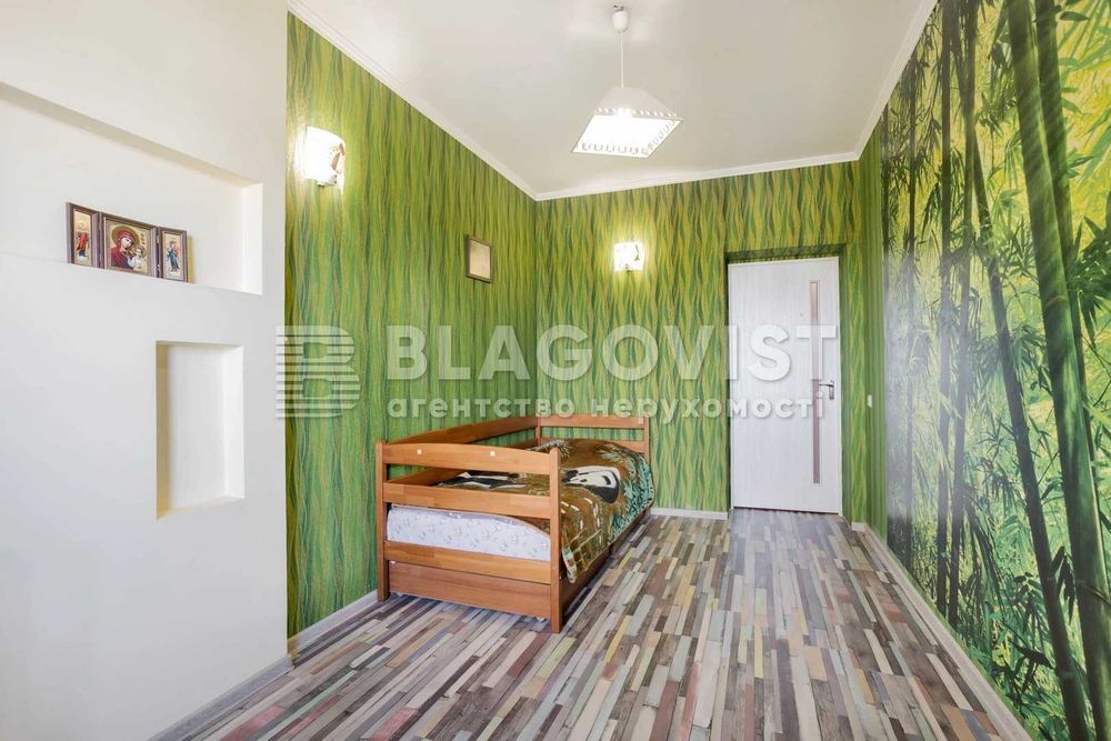 4-кімн. кв. Нові петрівці, двоповерхова