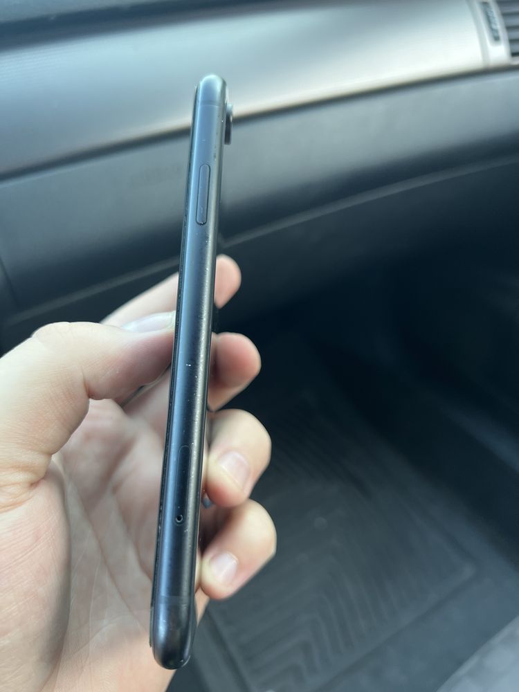iPhone XR 64 Black черный в идеале батареи 90% коробка айфон 11 12