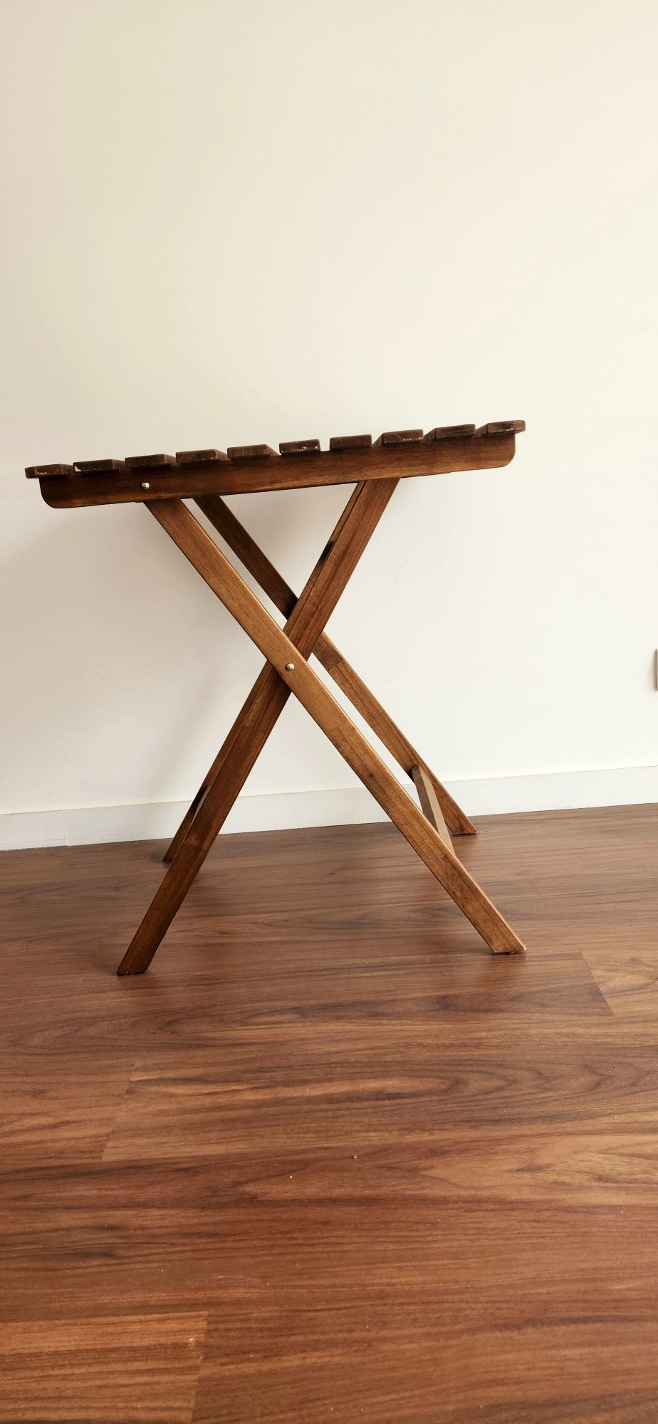 Mesa dobrável em madeira