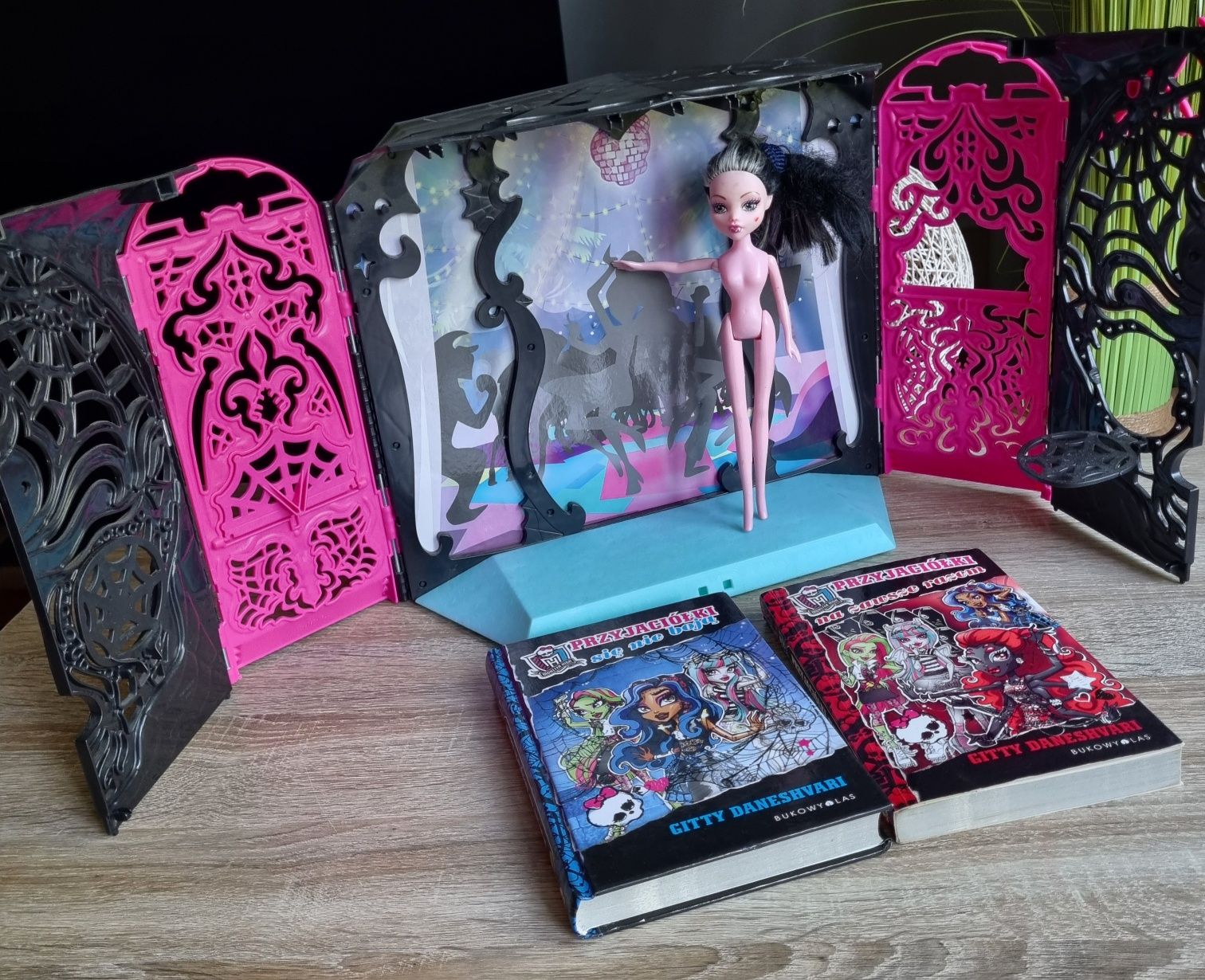 Zestaw Monster High scena muzyczna książki lalka dźwięk