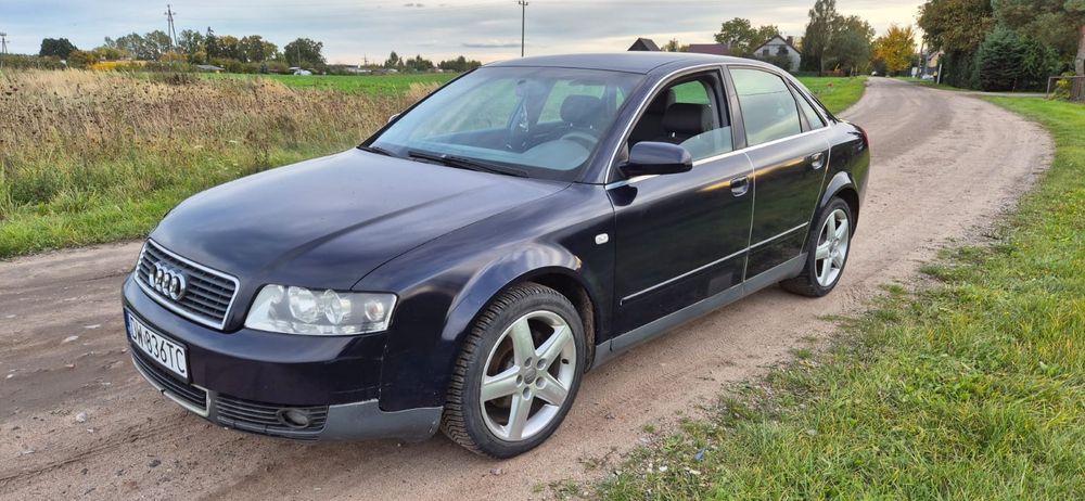 Audi A4b6 2.0ALT  uszkodzony przód