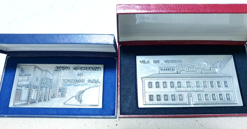 Placas em estanho 95%: Adega Cooperativa de Valpaços e Vila Vinhais