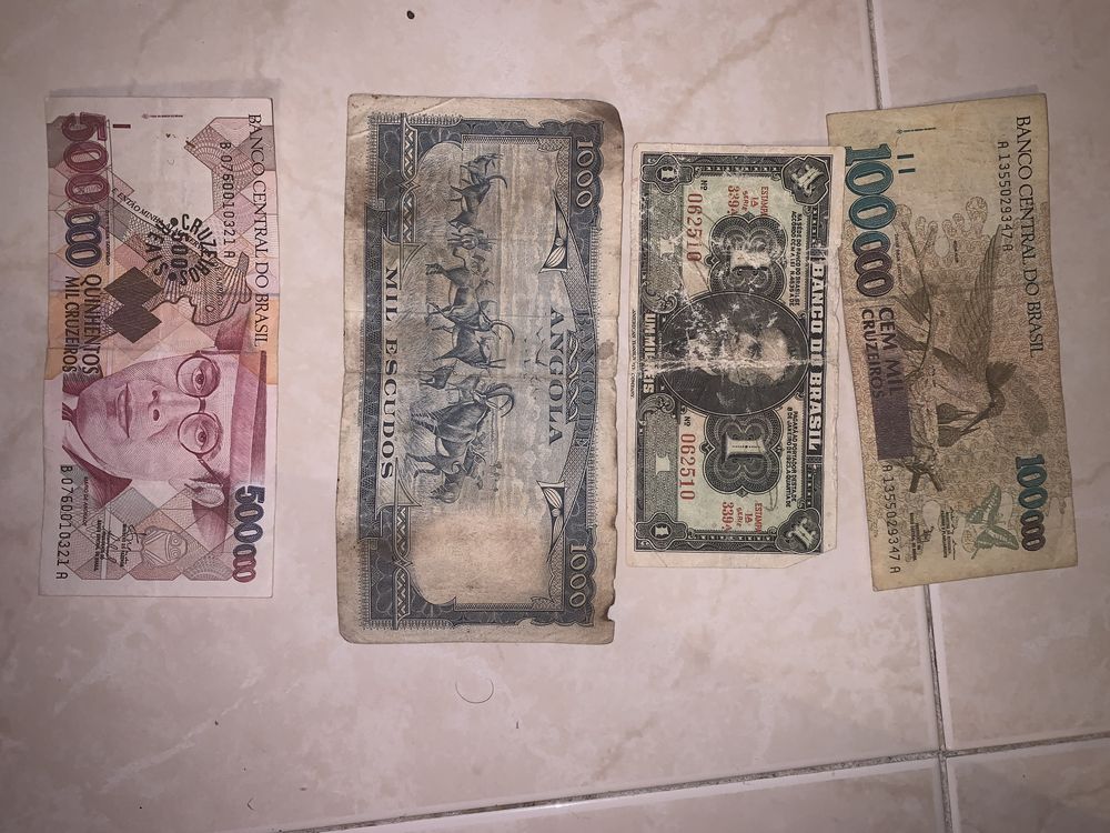 Moedas e notas antigas