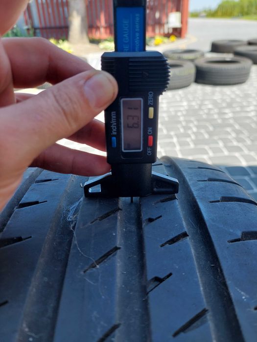 OPONA CONTINENTAL 235/40/18 6.31 MM LATO 1 Sztuka 2017 Rok