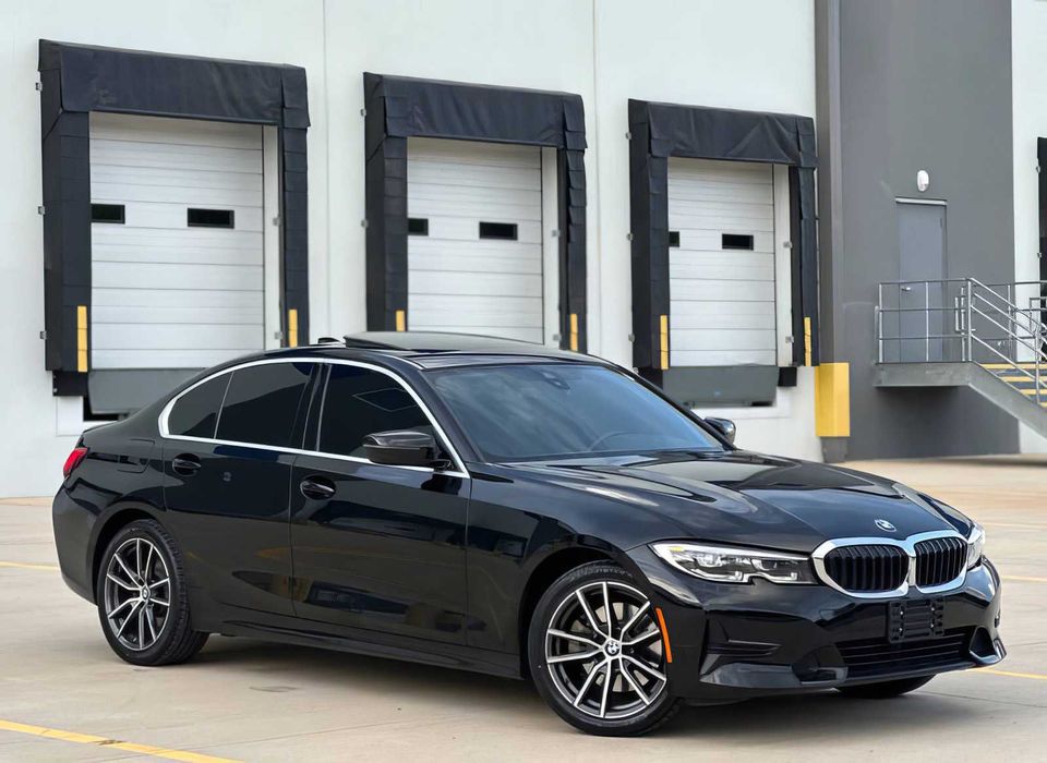 BMW 3 Series 330i      2020