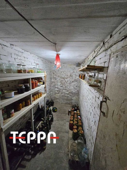 Продаж будинку з каміном та зимовим садом, Люцерна