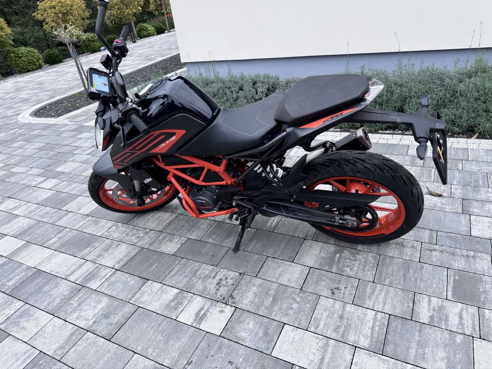 Ktm duke 125 stan idealny !!! 4tys przebiegu
