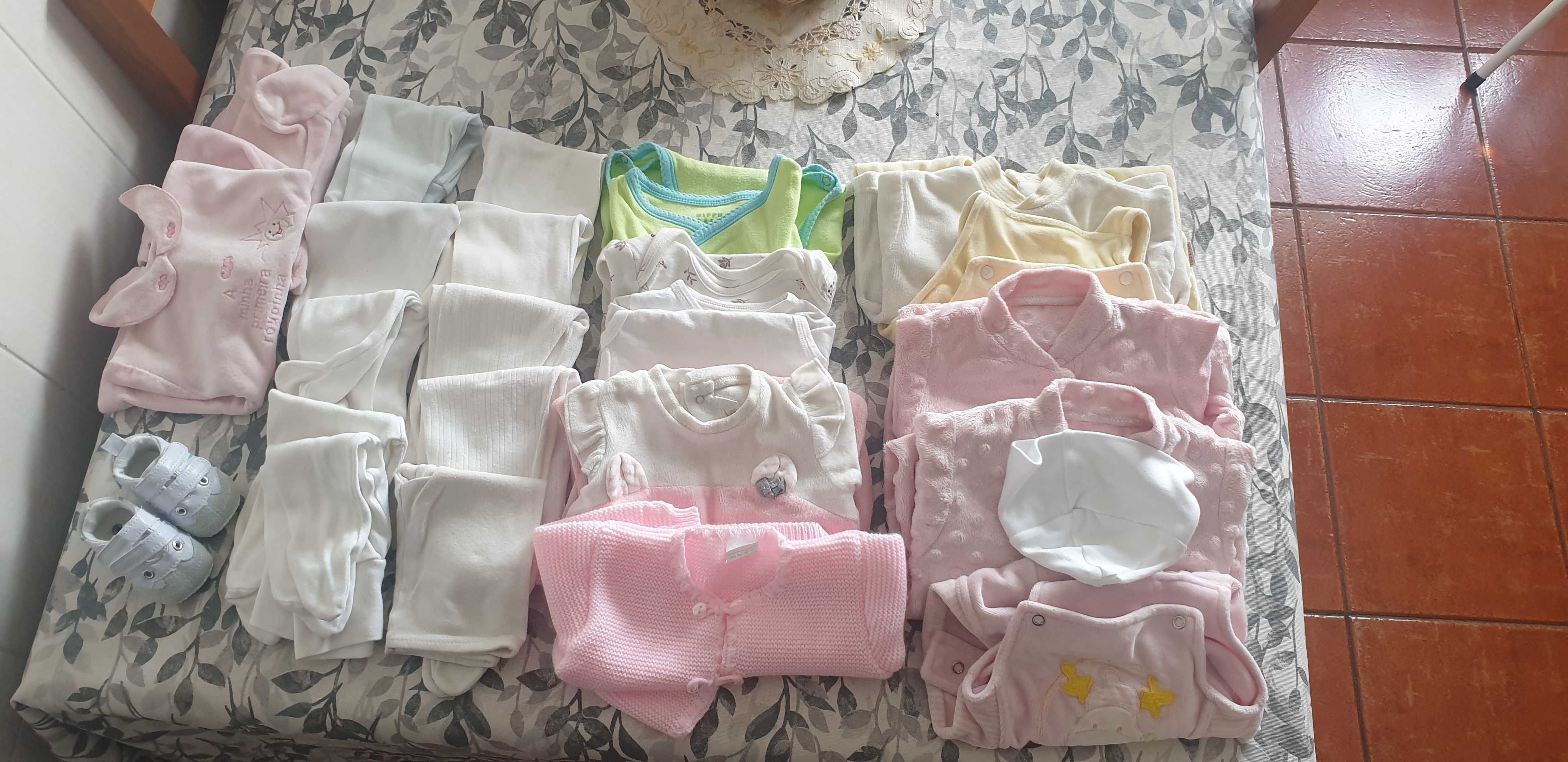 Roupa menina 1 m a 2 meses