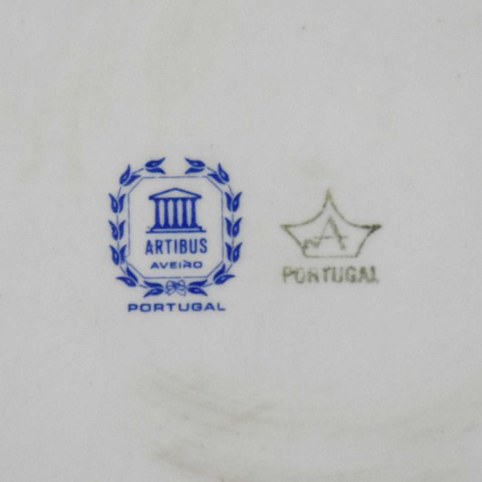Prato de bolo porcelana Artibus, decorado com flores