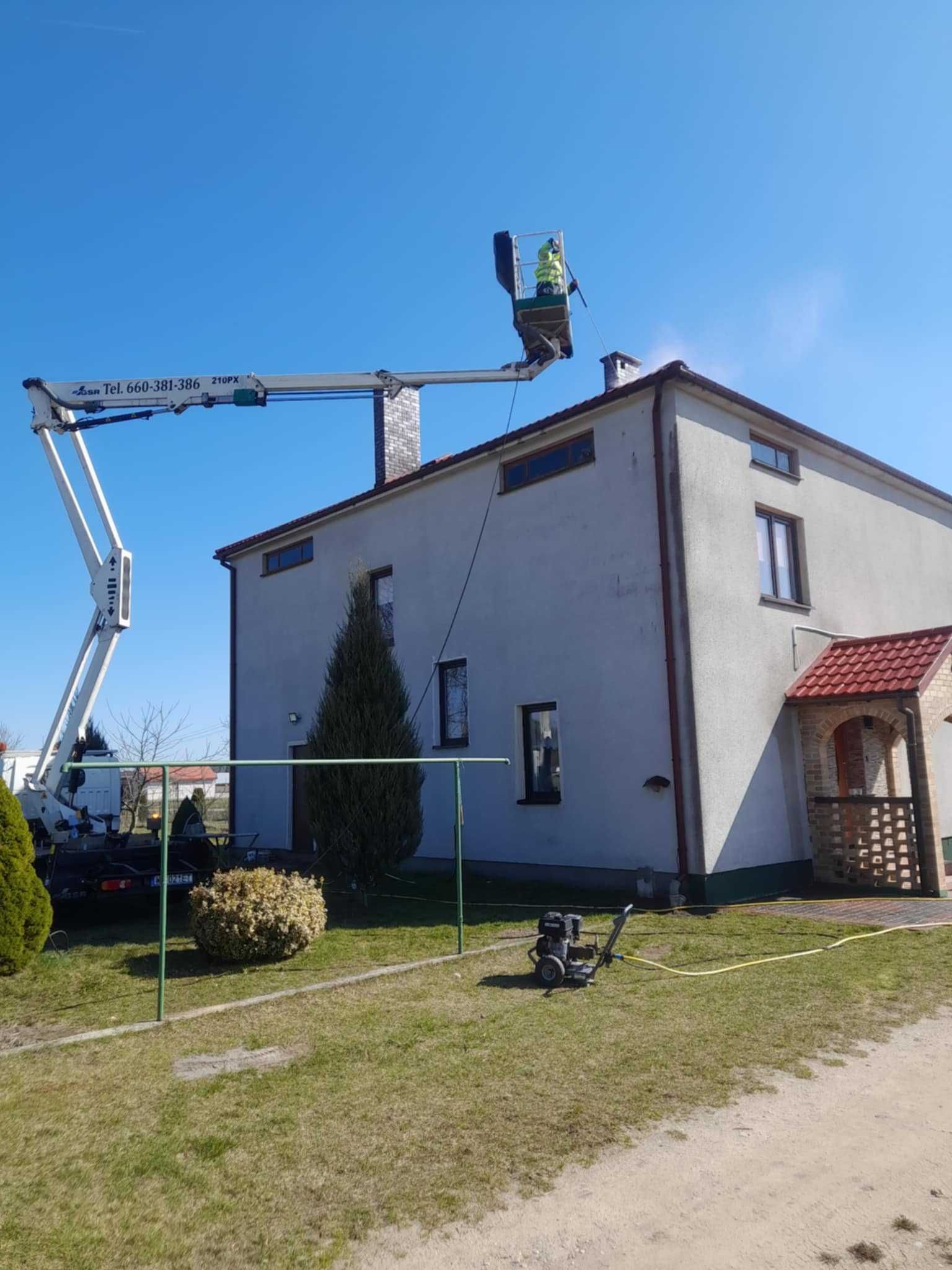 Mycie elewacji dachu - podnośnik koszowy