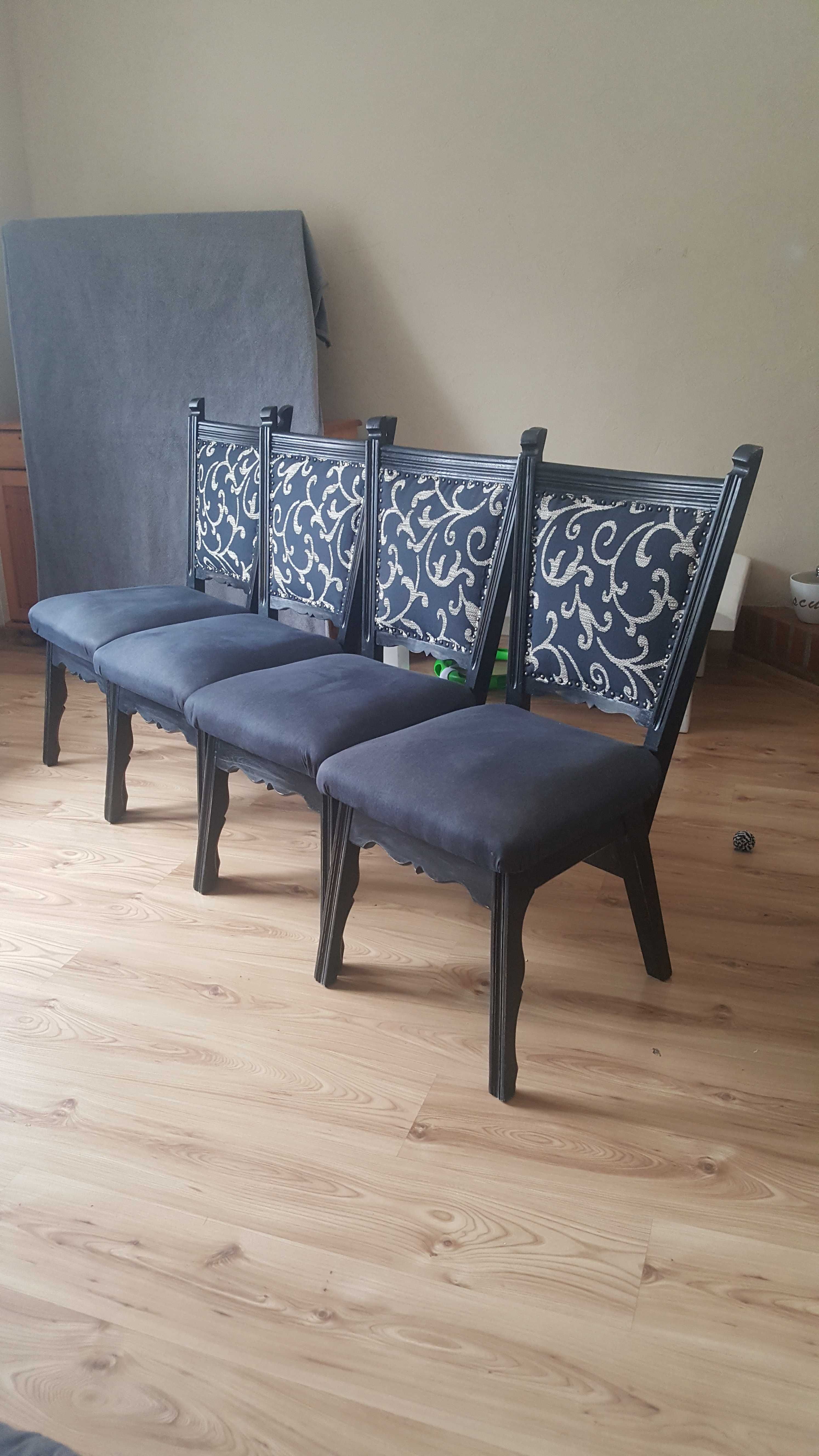 Krzesła dębowe stylowe komplet 4 sztuki z obiciem na sprężynach