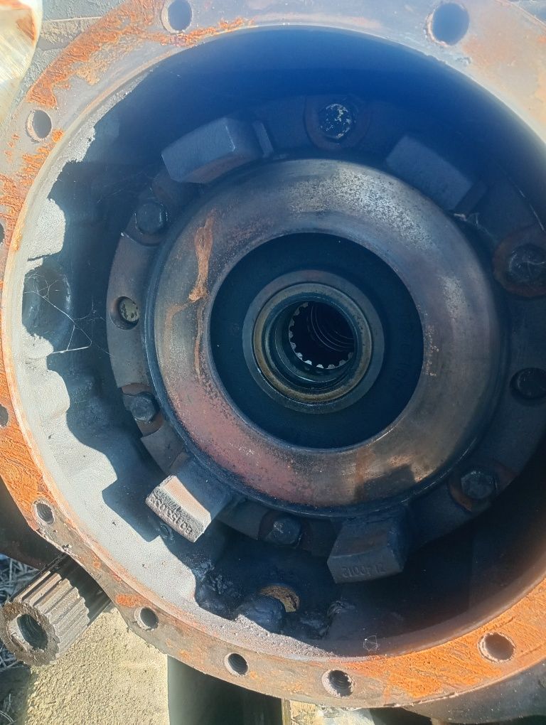 Mechanizm różnicowy wraz z odbudową ursus 1614,1224 itp