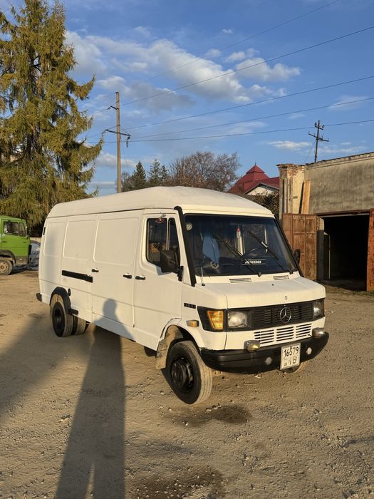 Mercedes 410 609. Sprinter rex vario