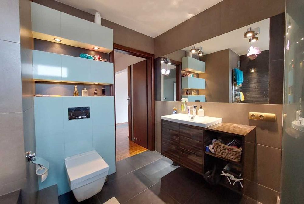 Ekskluzywny dwupoziomowy apartament z dwoma tarasami i garażem