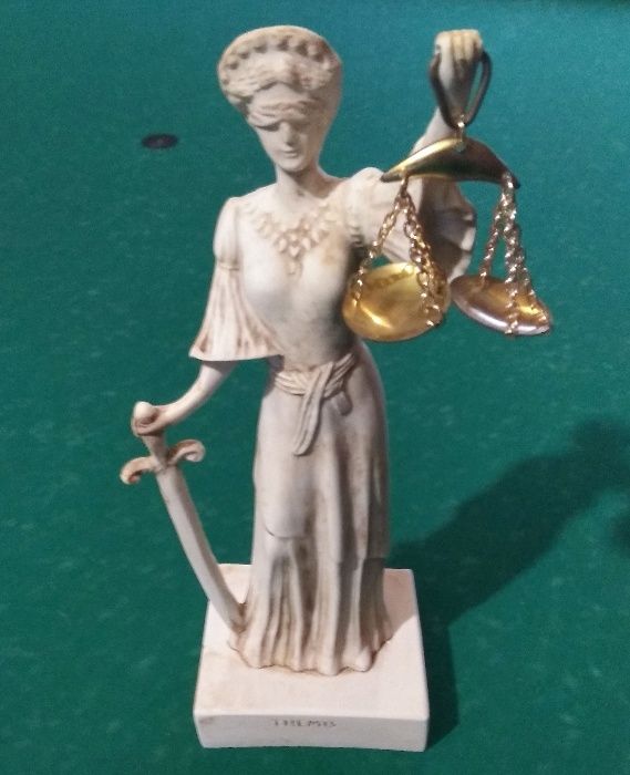 Барельеф " Клятва АДВОКАТА"