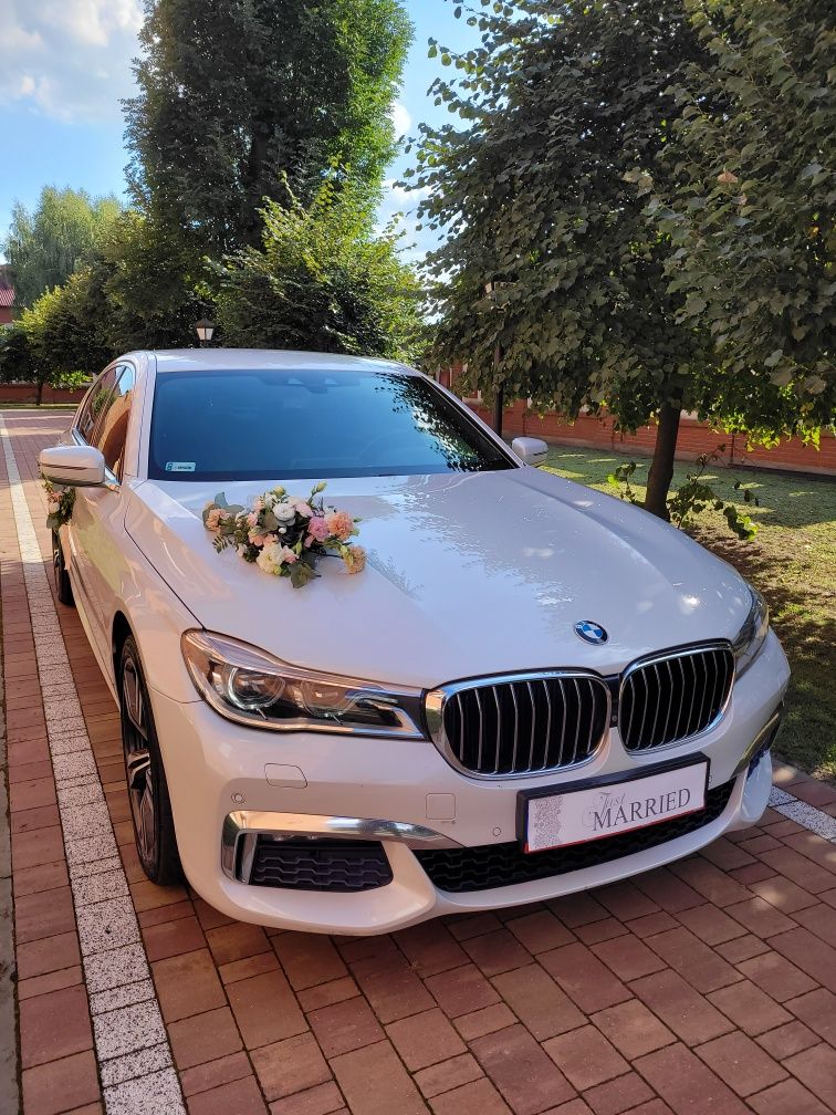 BMW 7 biała perła limuzyna auto do ślubu wynajem samochód