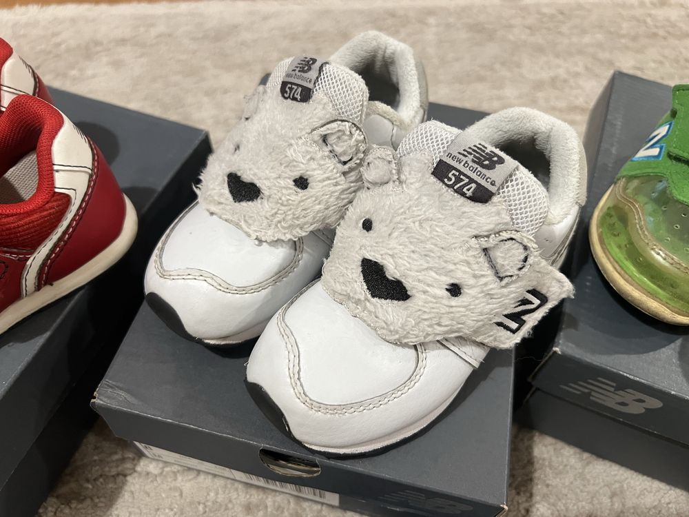 Дитячі кросівки new balance, benetton