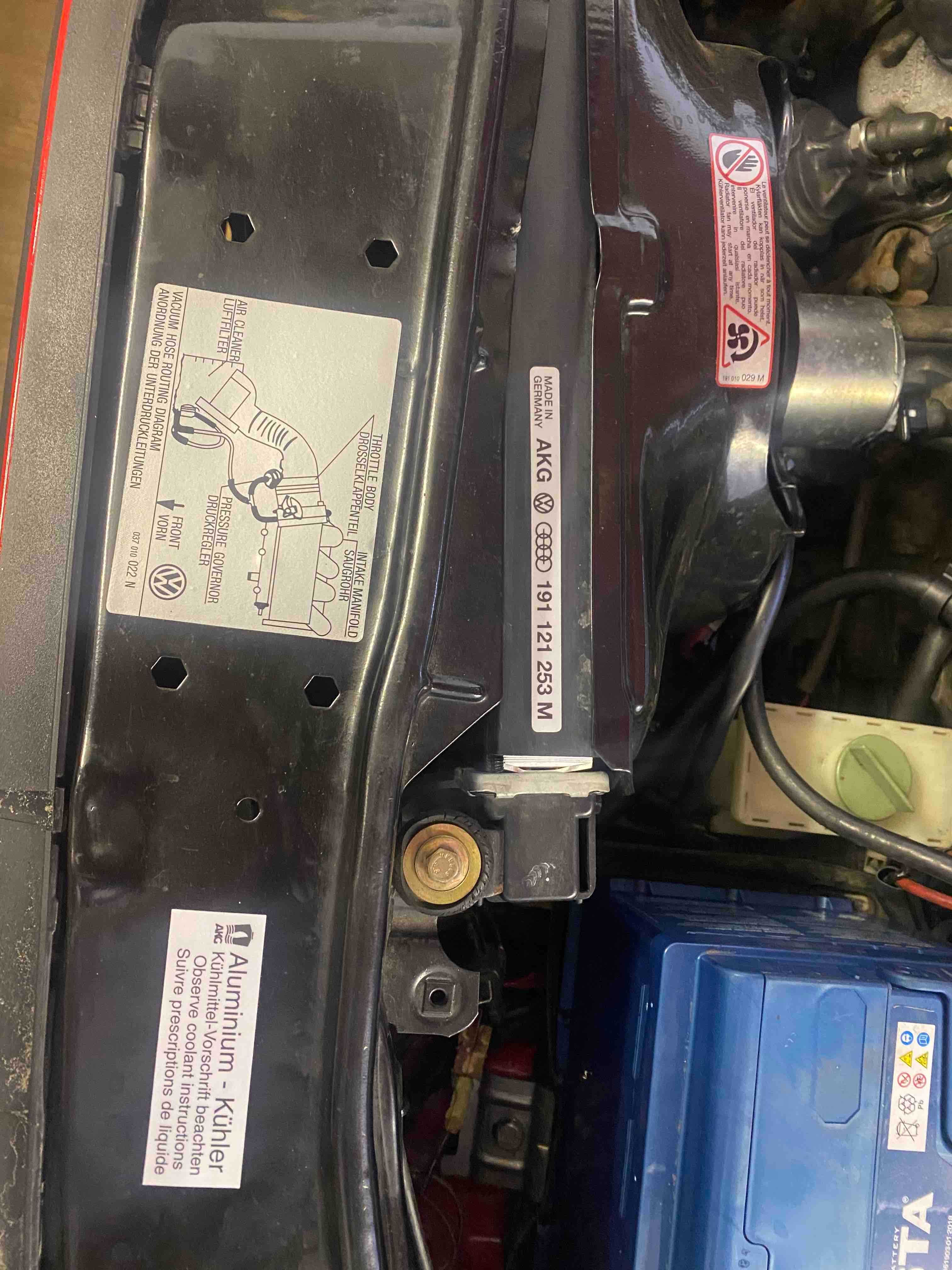 Фольксваген Гольф Мк2 ГТІ Volkswagen Mk2 GTI 1.8 16V