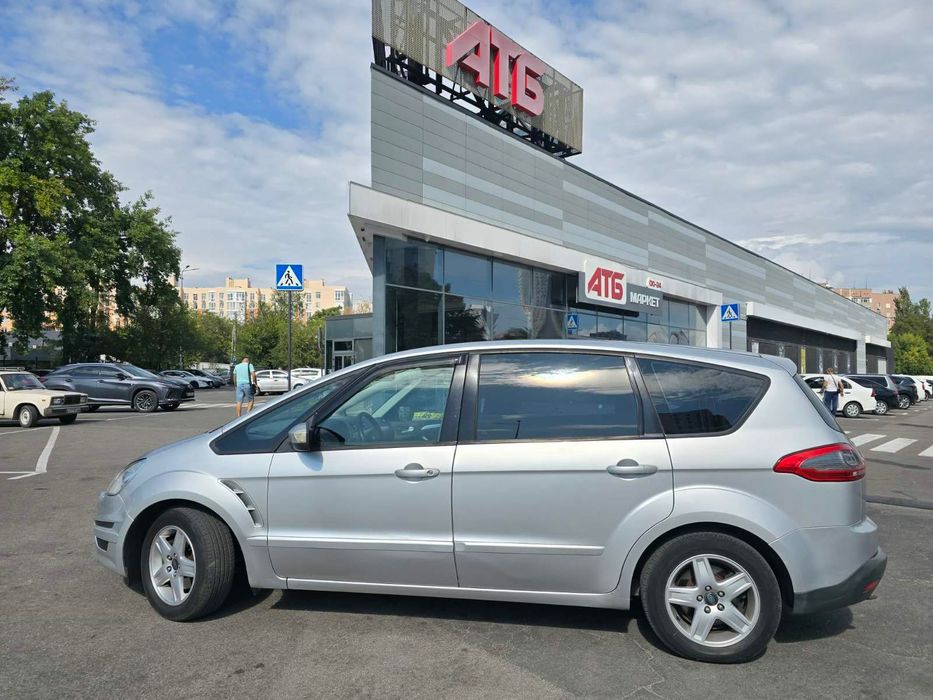 Ford S-Max 2011г.