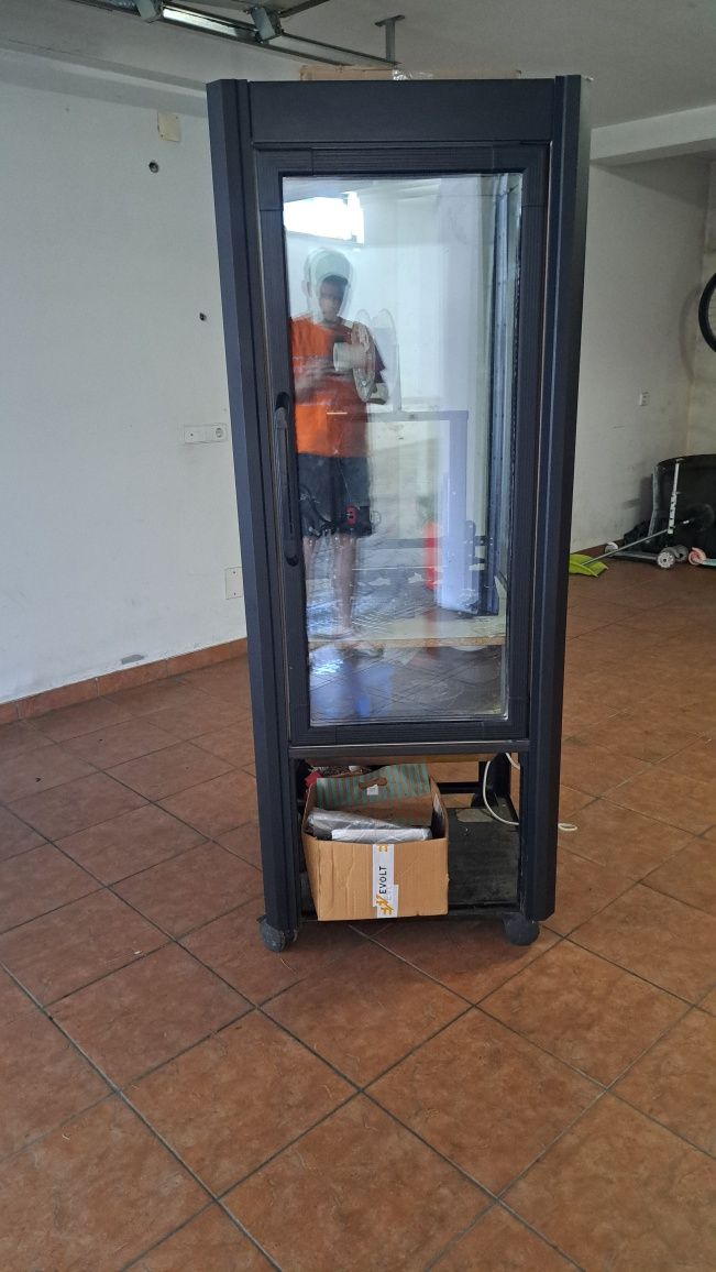 Vitrine adaptada impressora 3D