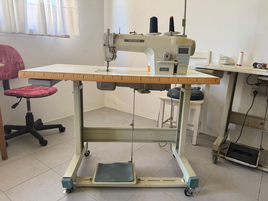 Máquina de costura ponto corrido Sewmaq