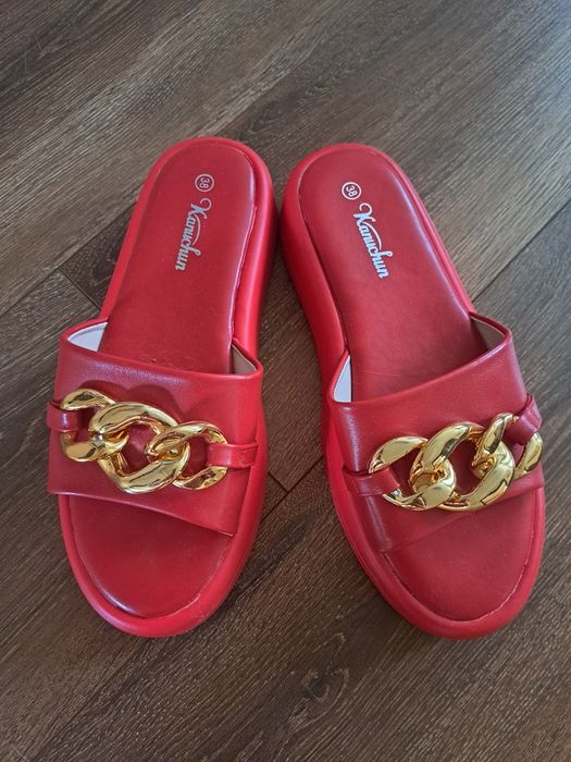 шльопанці  червоні жіночі