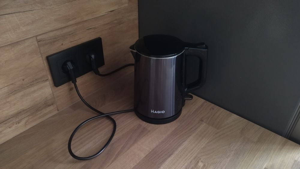 Чайник Magio 1л б/у